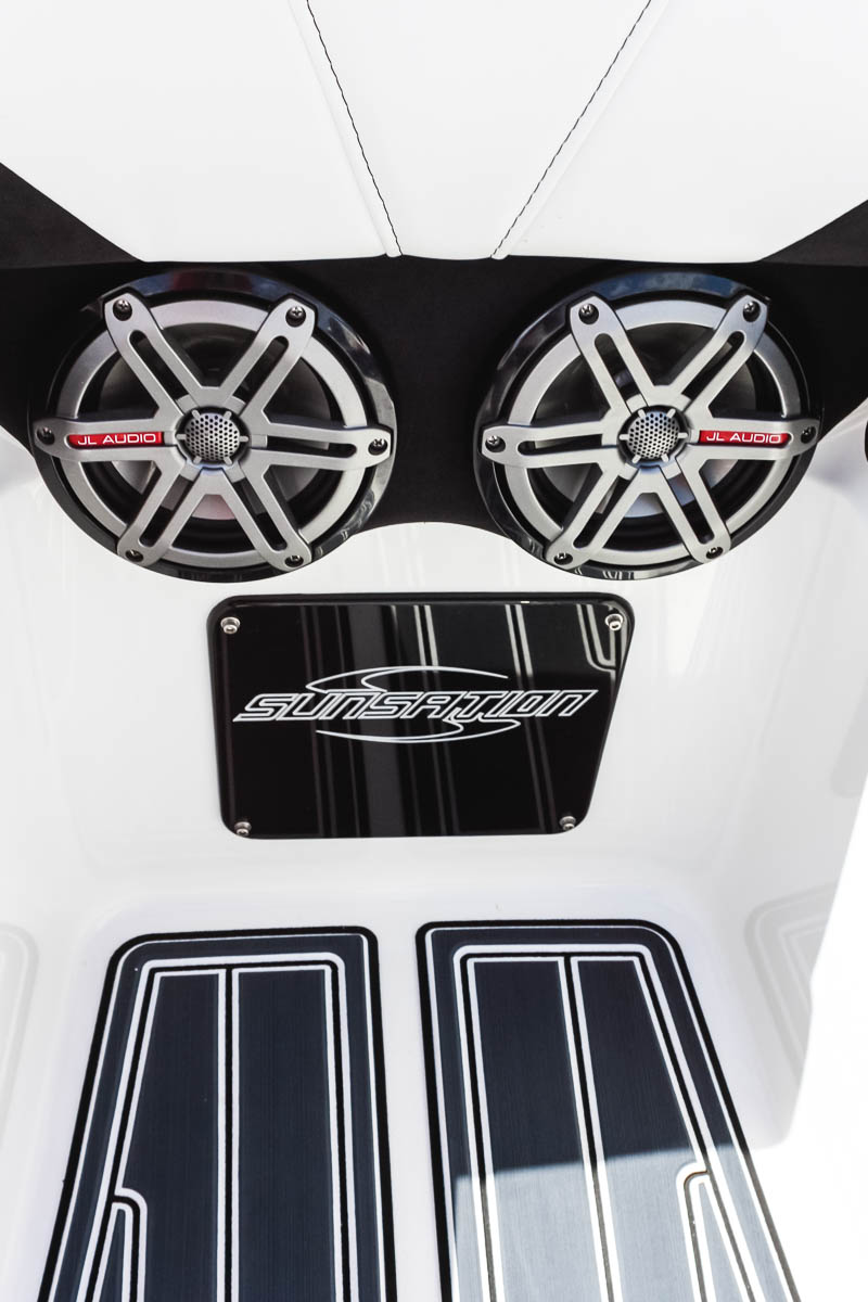 Sunsation 40 JL Audio speakers on bow