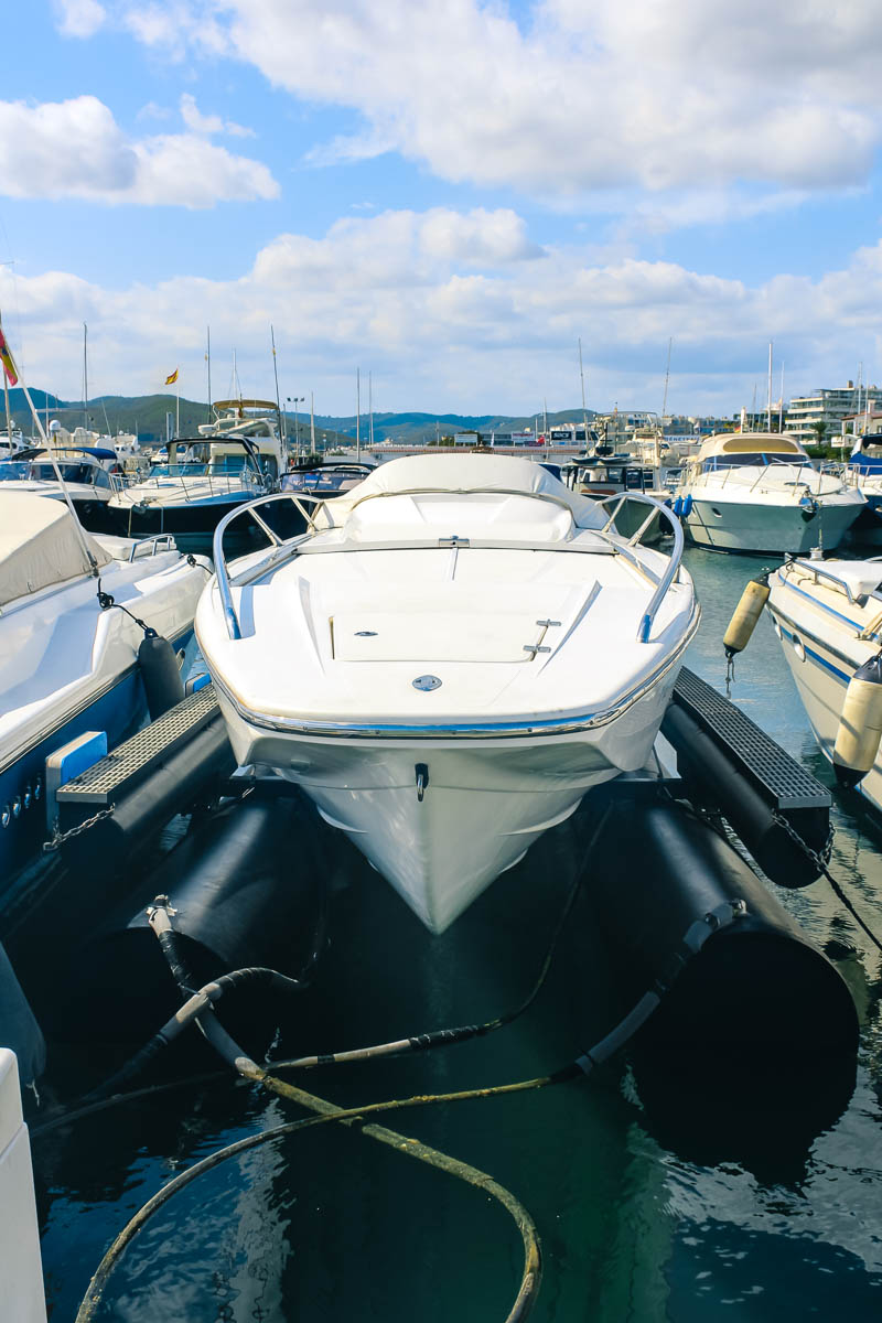 Lift at docks