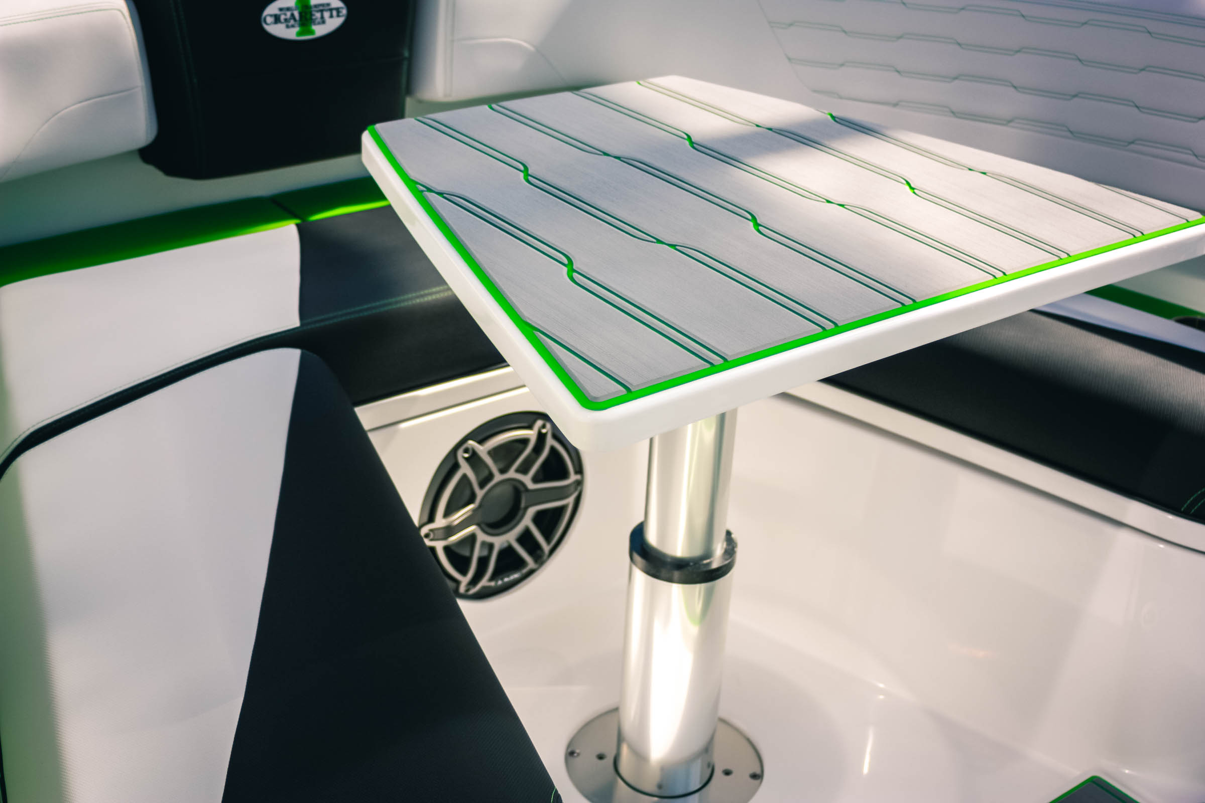Huntress bow table