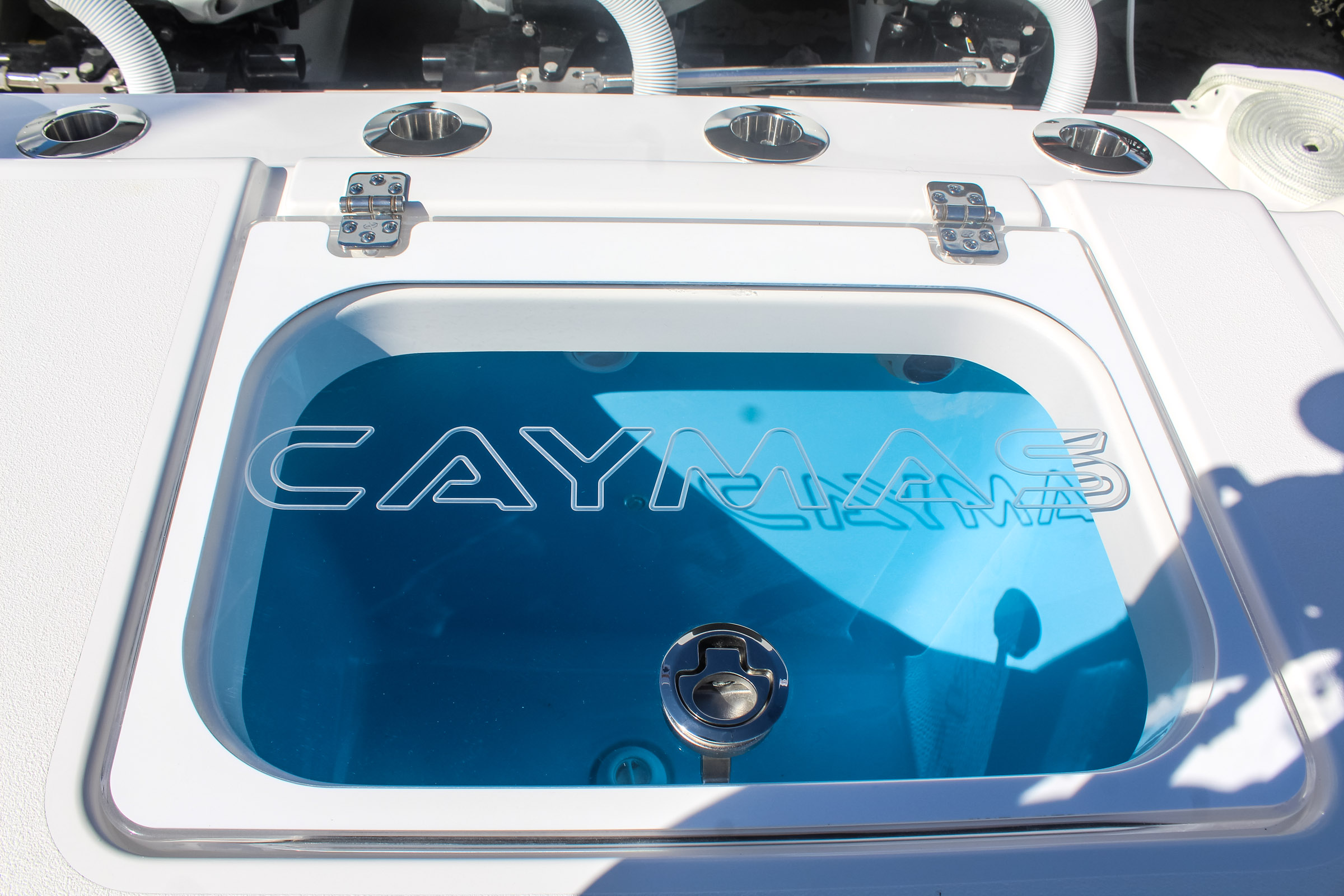 Caymas 401 dual 45-gallon livewells