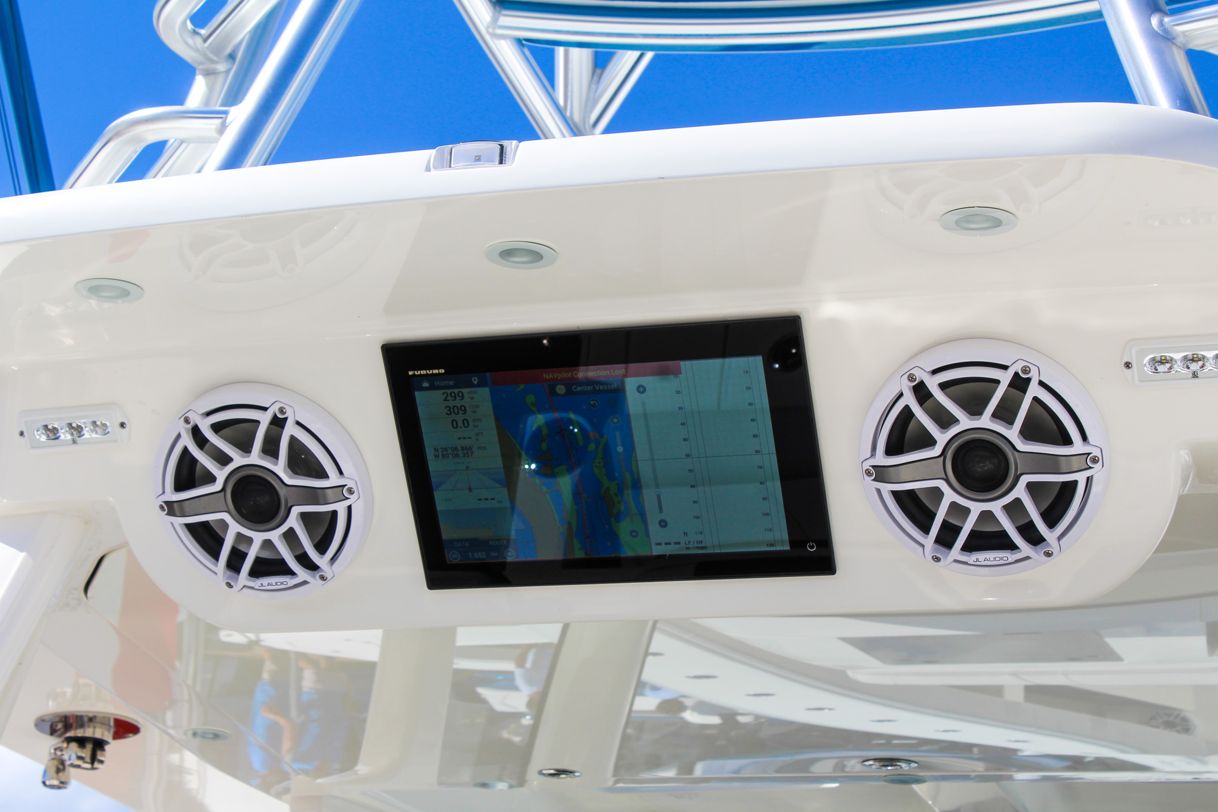 450z rear-facing monitor